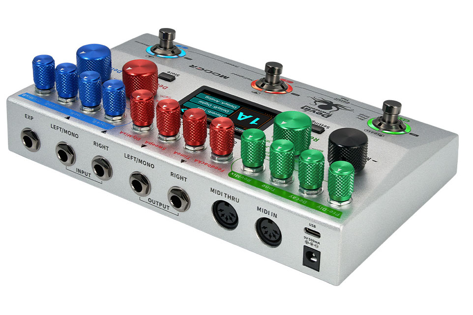 The striking colour scheme for the knew knobs looks great from an audience perspective, if they spot the distinctive pedal. The USB port sits above the power supply - but despite USB-C's ability to deliver lots of power, it doesn't seem to support USB power from the released spec.